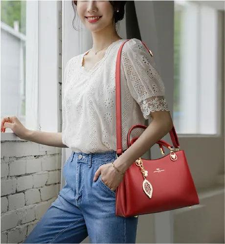 Bolsa Feminina em Couro Legítimo - Luxily - LuxoCouer