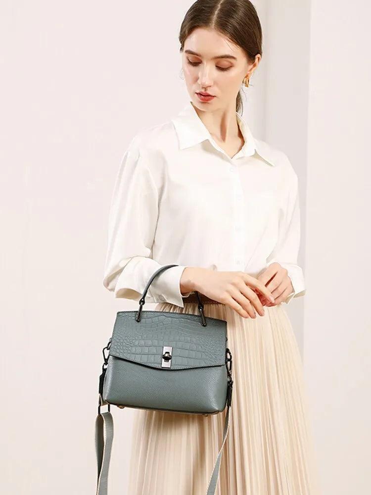 Bolsa Feminina em Couro Legítimo - Volturi - LuxoCouer