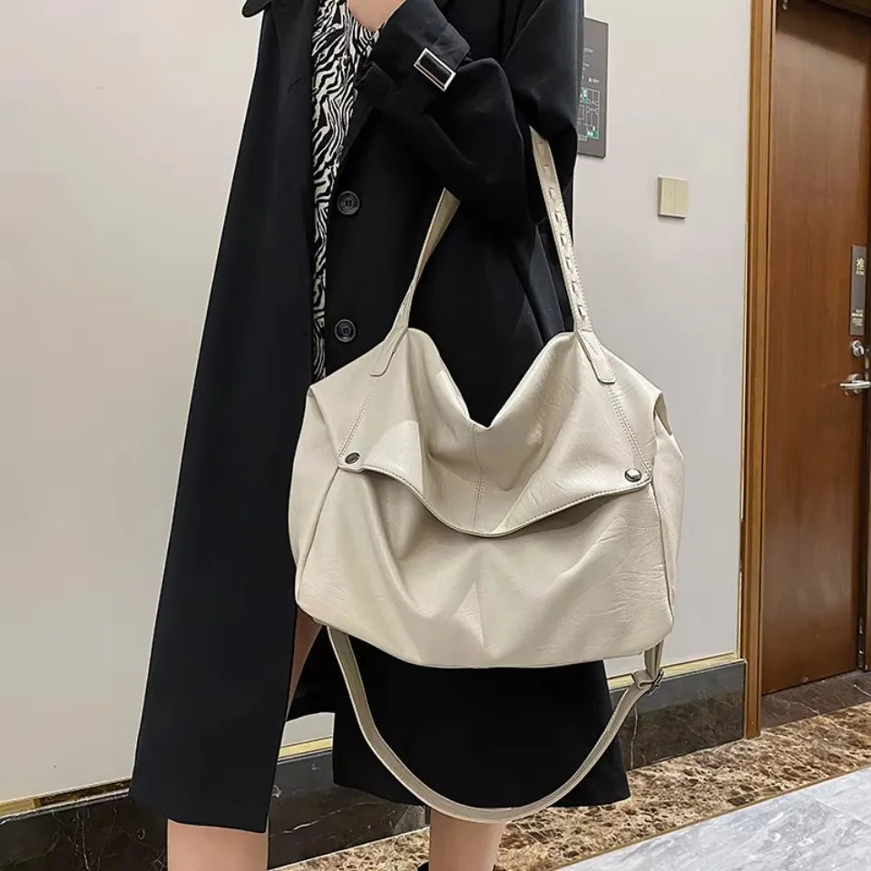 Bolsa em Couro Legítimo - Lua