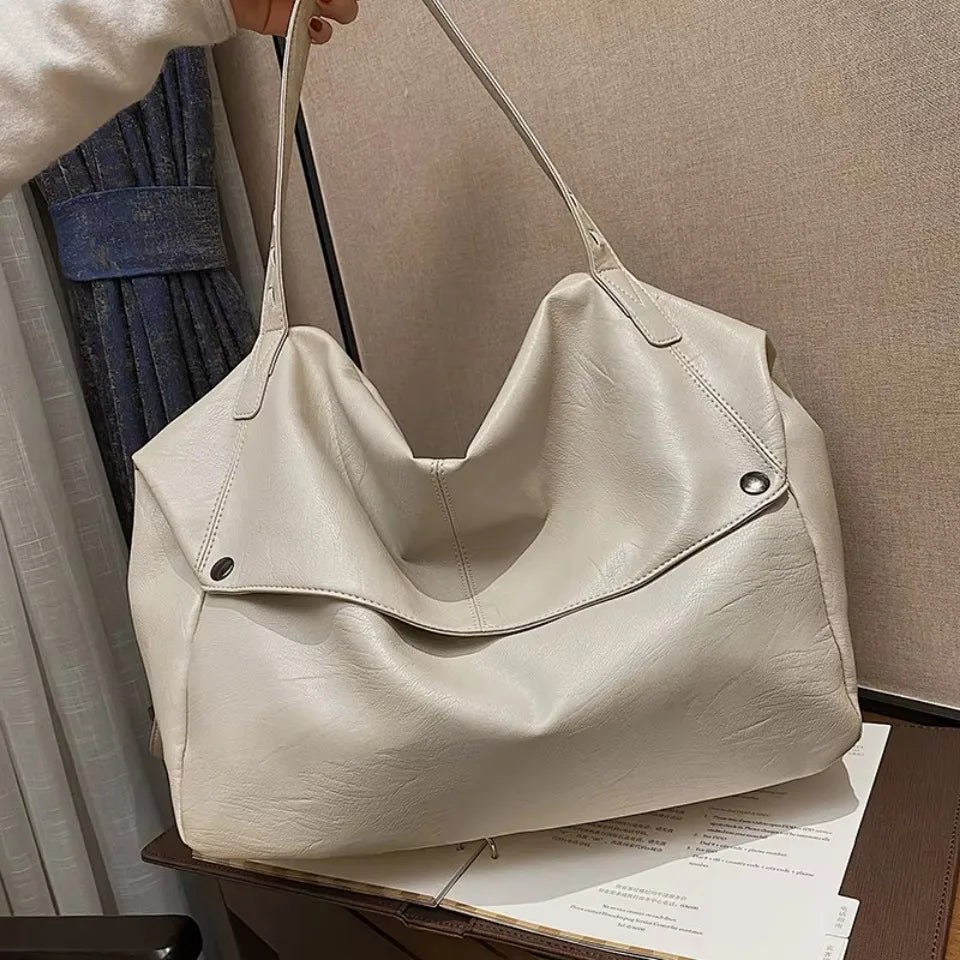 Bolsa em Couro Legítimo - Lua