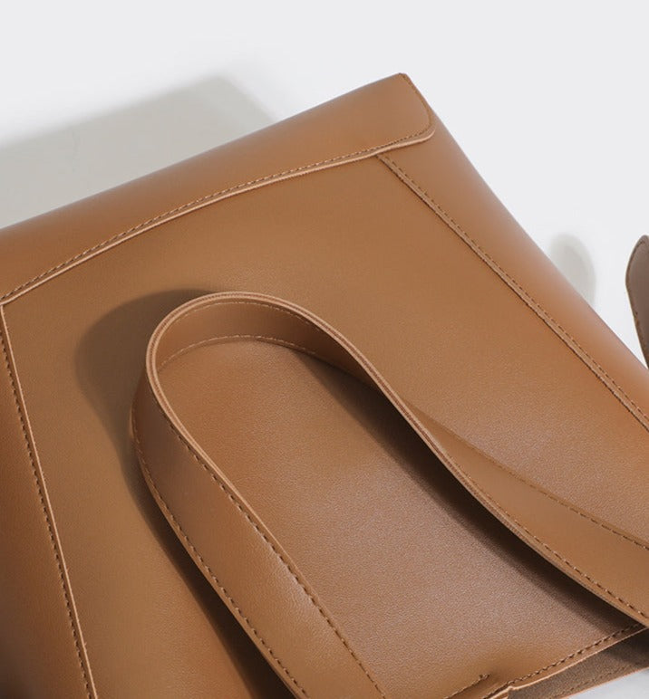 Bolsa Tiracolo em Couro Legítimo - Avery