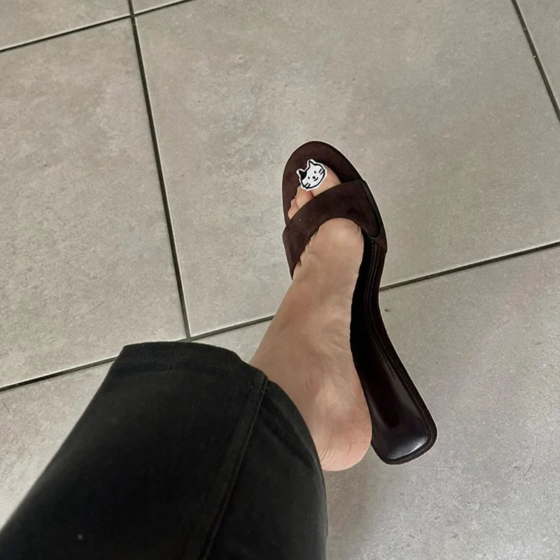 Sandália Tamanco Suede Mirka