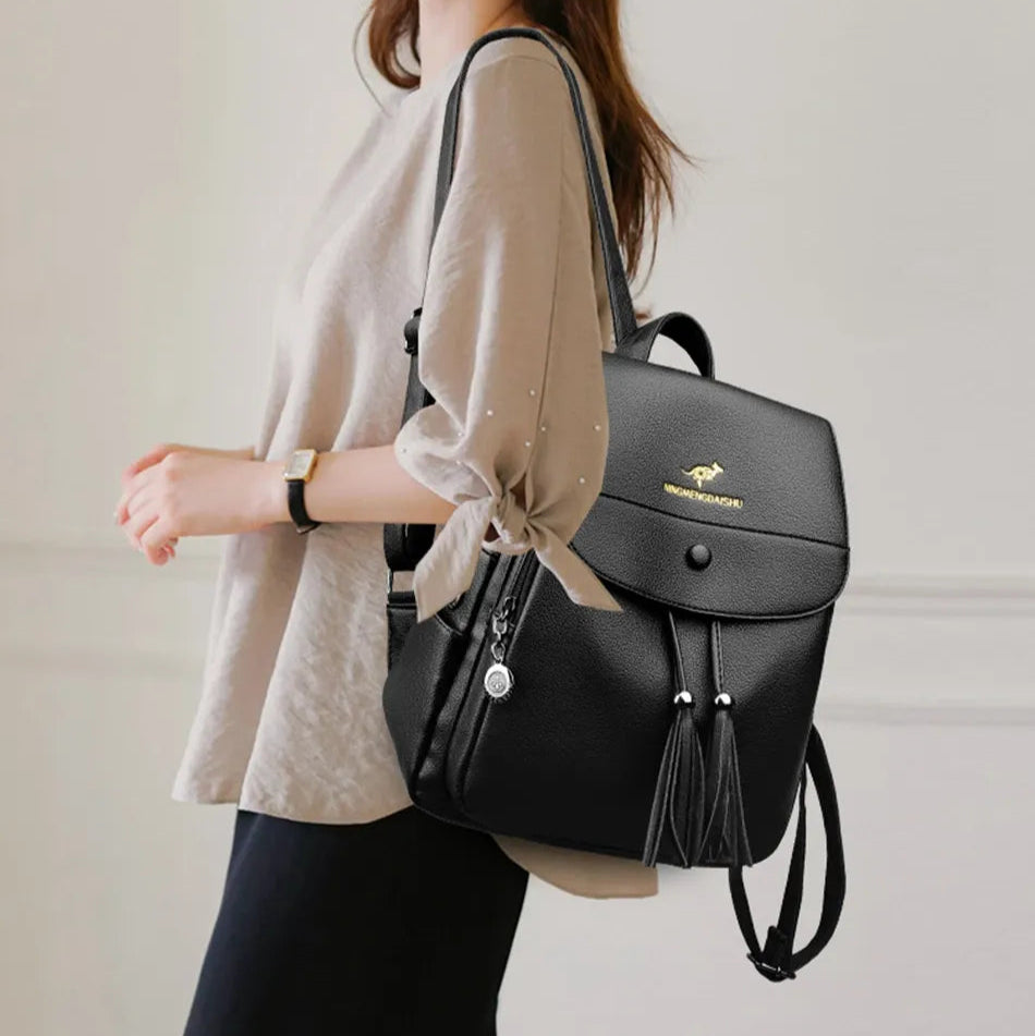 Mochila Feminina em Couro Legítimo - Quiss