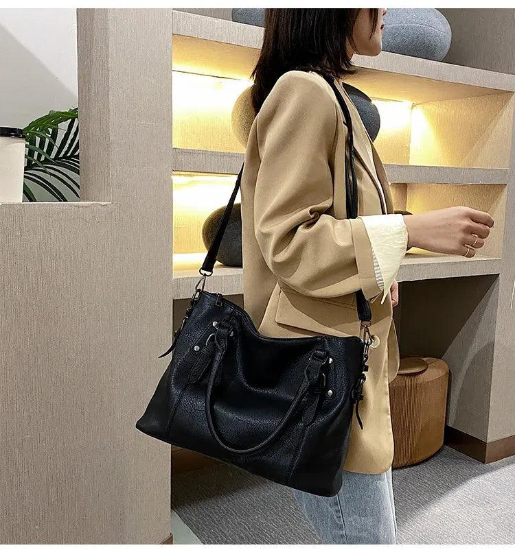 Bolsa em Couro Legítimo - Adrena