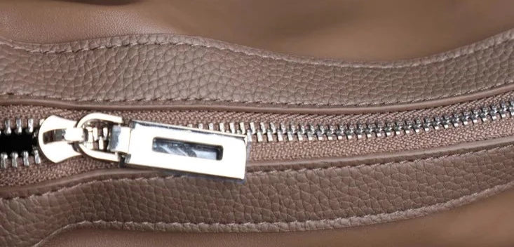 Bolsa Média Stella Couro Legítimo