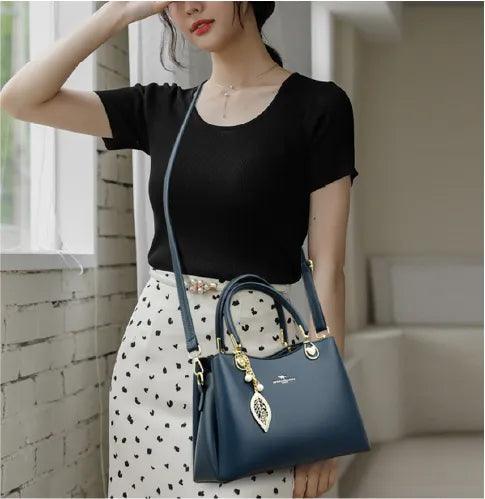 Bolsa Feminina em Couro Legítimo - Luxily - LuxoCouer