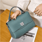 Bolsa Feminina Compacta em Couro Legítimo - Melbourn - LuxoCouer