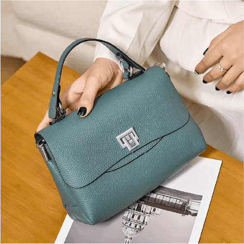 Bolsa Feminina Compacta em Couro Legítimo - Melbourn - LuxoCouer