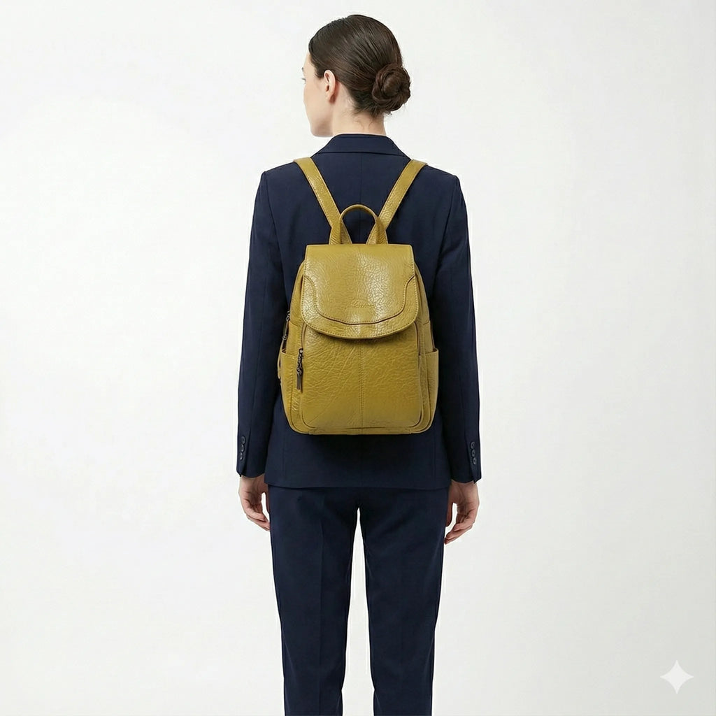 Mochila Feminina em Couro Legítimo - Camila