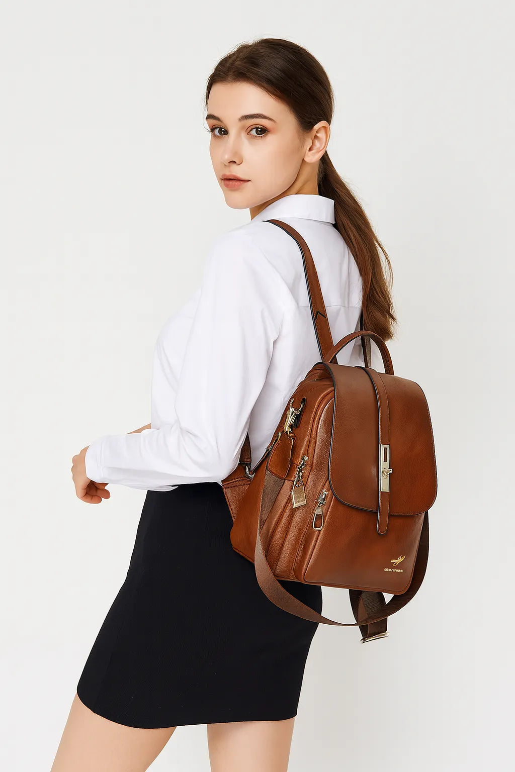 Mochila Feminina de Couro Legítimo - Serene