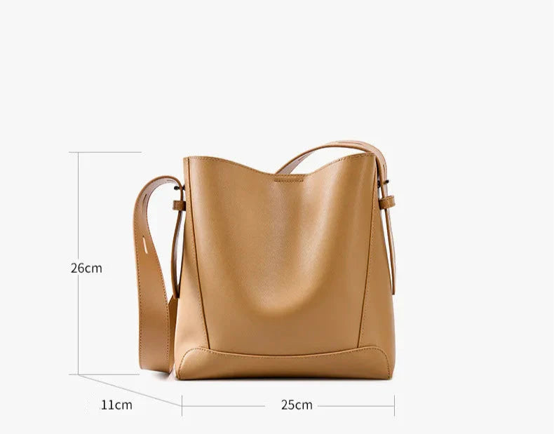 Bolsa Feminina em Couro Legitimo - Penélope