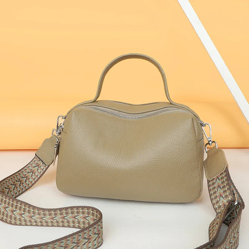 Bolsa Feminina em Couro - Mirabel