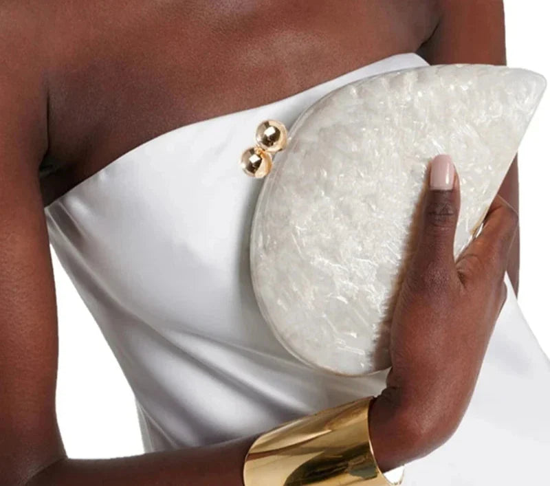 Bolsa Clutch Acrílico Concha Perolada Livia