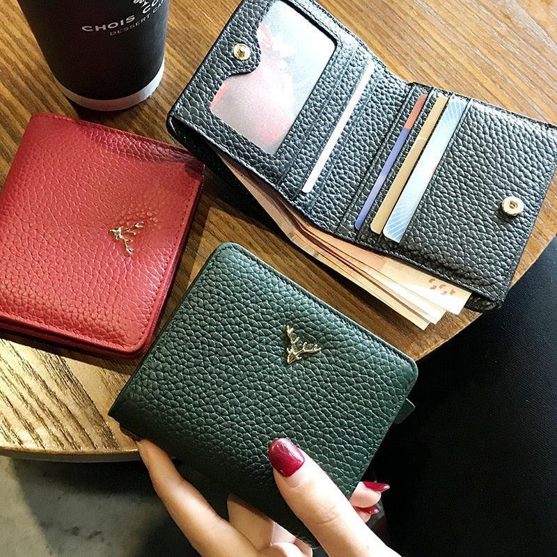 Carteira Feminina Compacta em Couro Legítimo Roseli - LuxoCouer