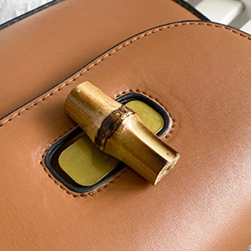 Bolsa Tiracolo Louise Bambu