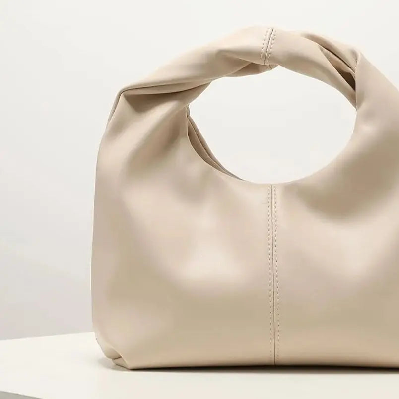 Mini Bolsa de Mão Feita em Couro Legítimo - Clean