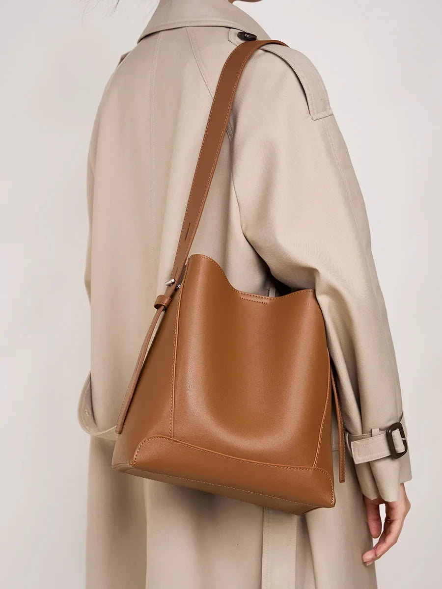 Bolsa Feminina em Couro Legitimo - Penélope