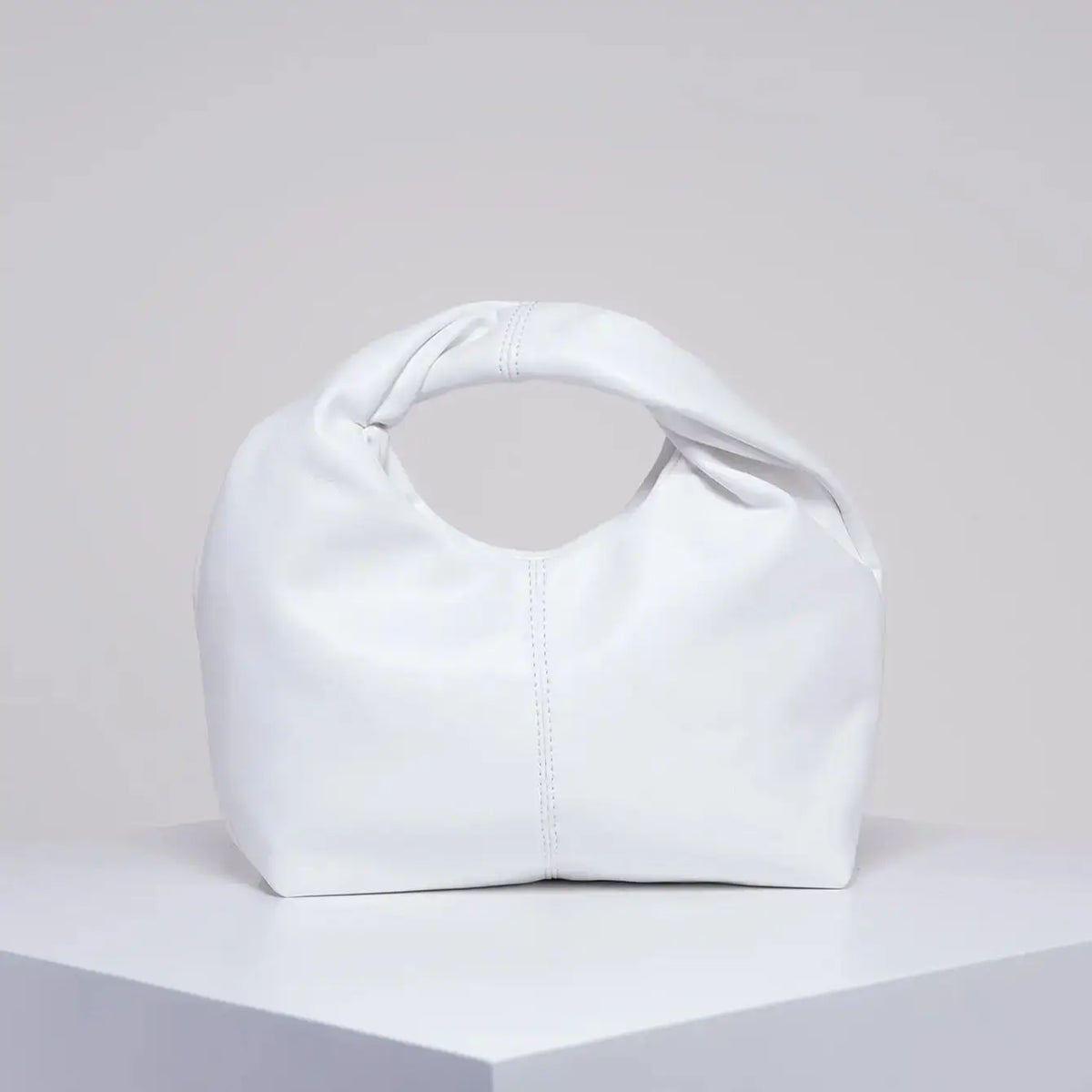 Mini Bolsa de Mão Feita em Couro Legítimo - Clean