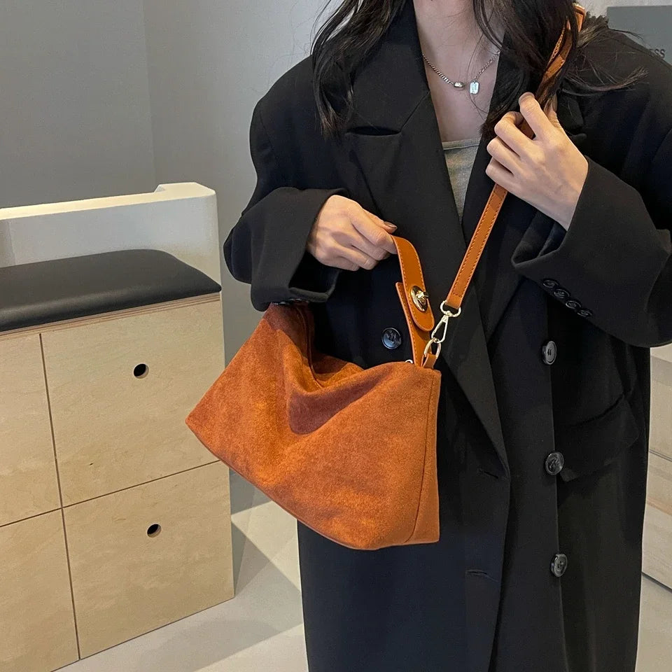 Bolsa em Camurça - Yara