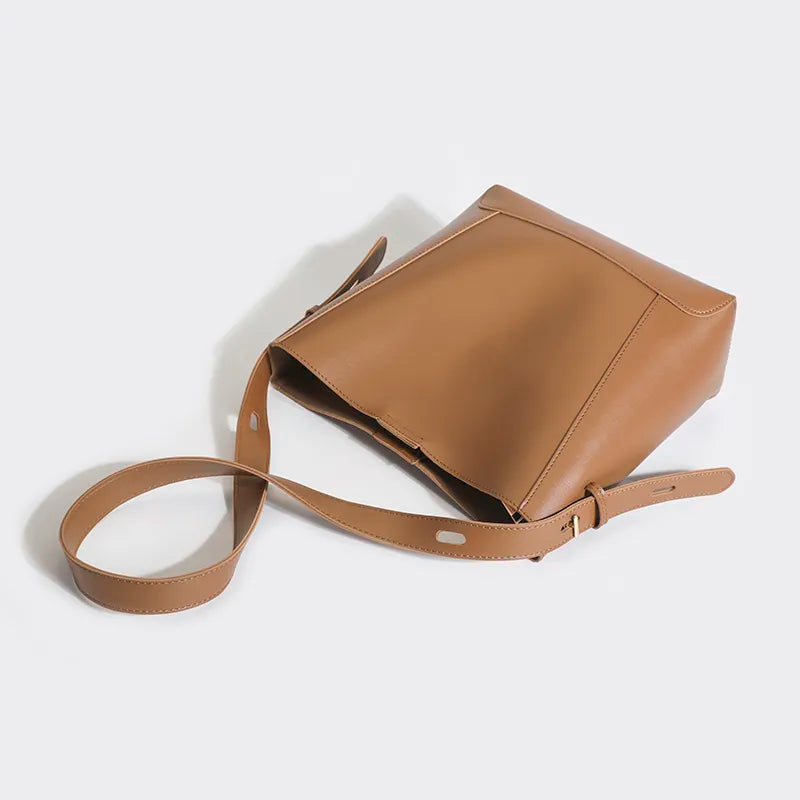 Bolsa Tiracolo em Couro Legítimo - Avery