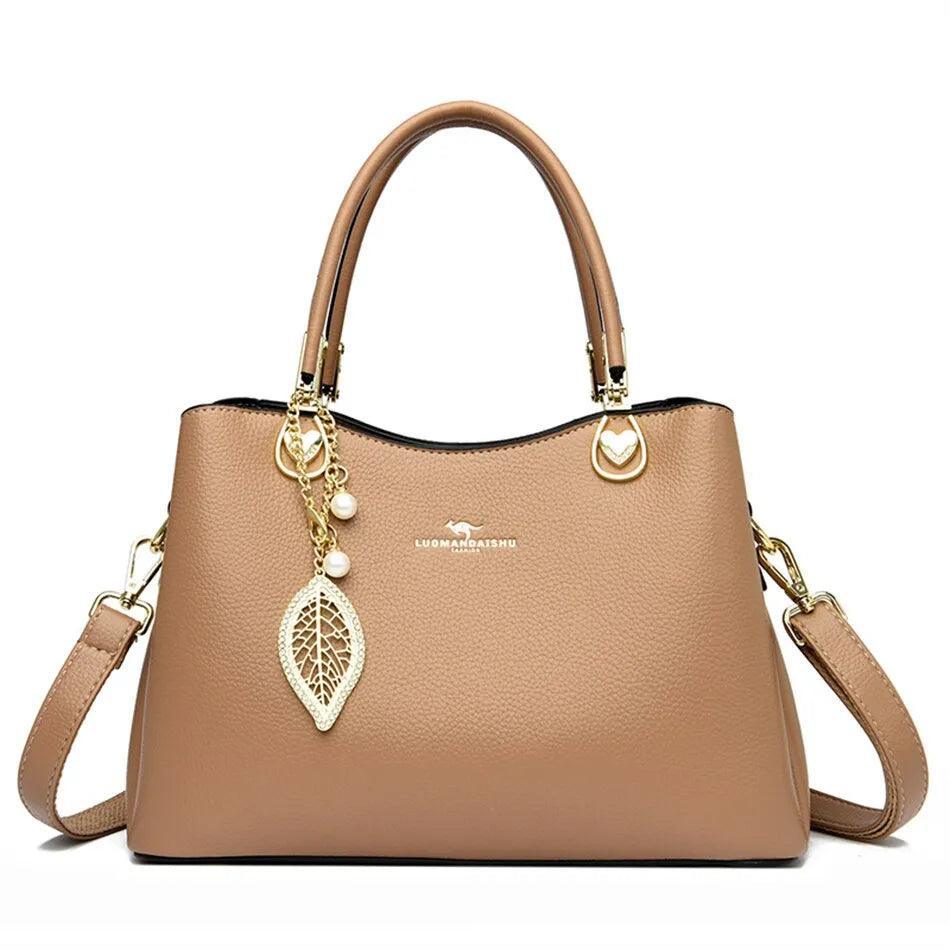 Bolsa Feminina em Couro Legítimo - Luxily - LuxoCouer