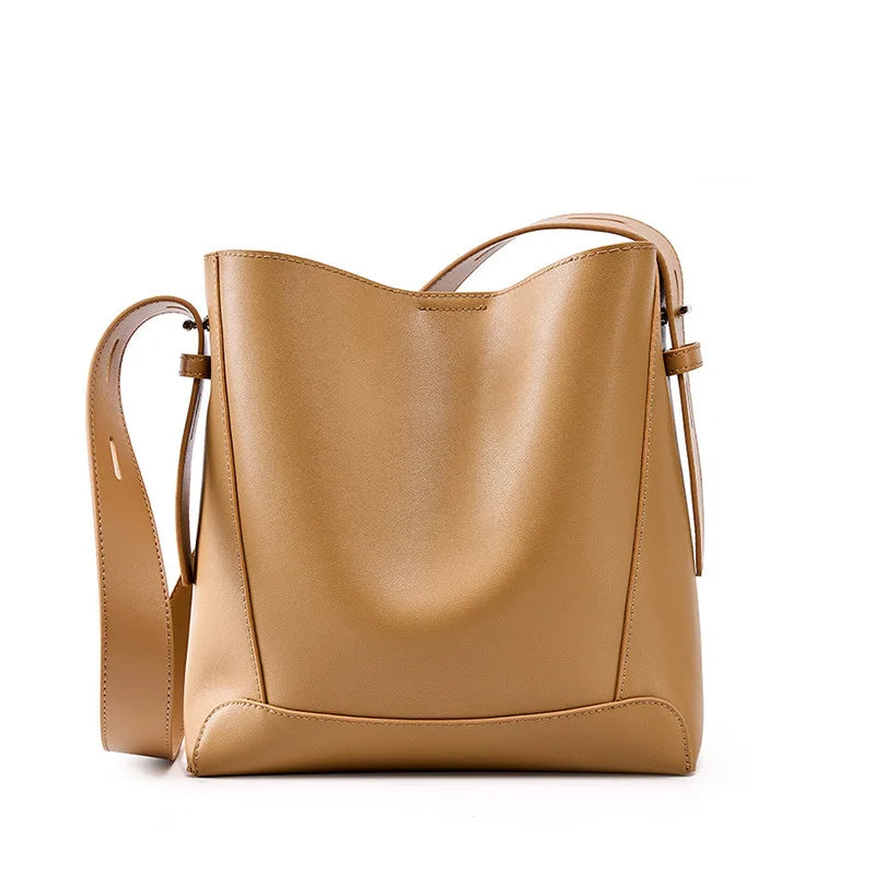 Bolsa Feminina em Couro Legitimo - Penélope