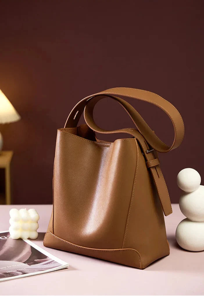 Bolsa Feminina em Couro Legitimo - Penélope