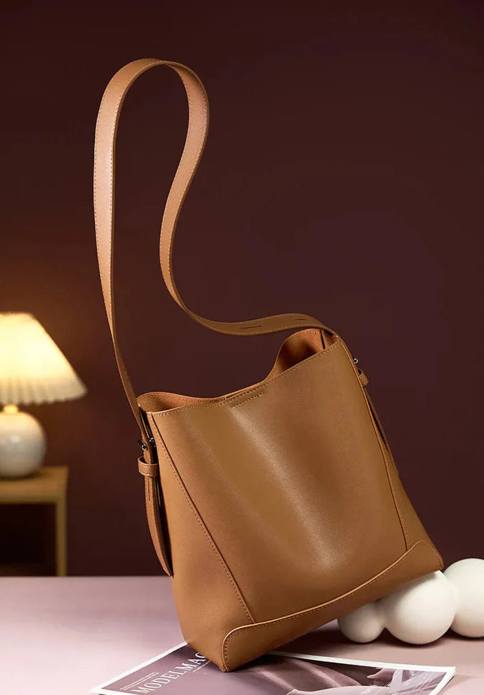 Bolsa Feminina em Couro Legitimo - Penélope