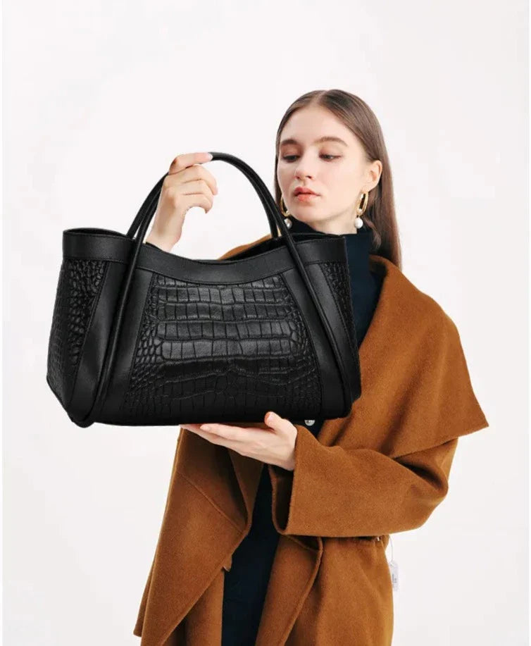 Bolsa Média Couro Legítimo Chloe Croco