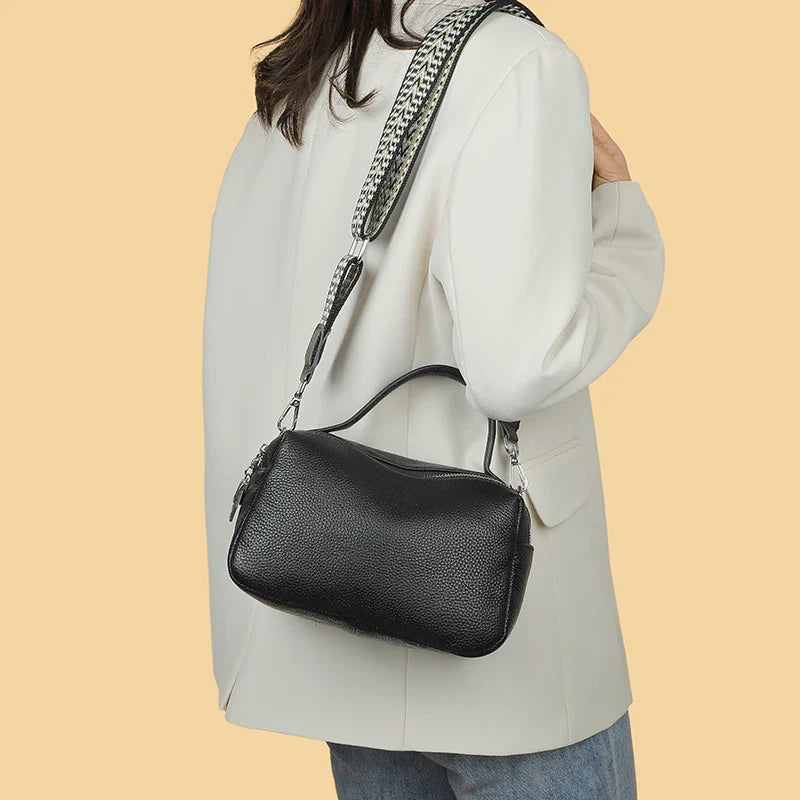 Bolsa Feminina em Couro - Mirabel
