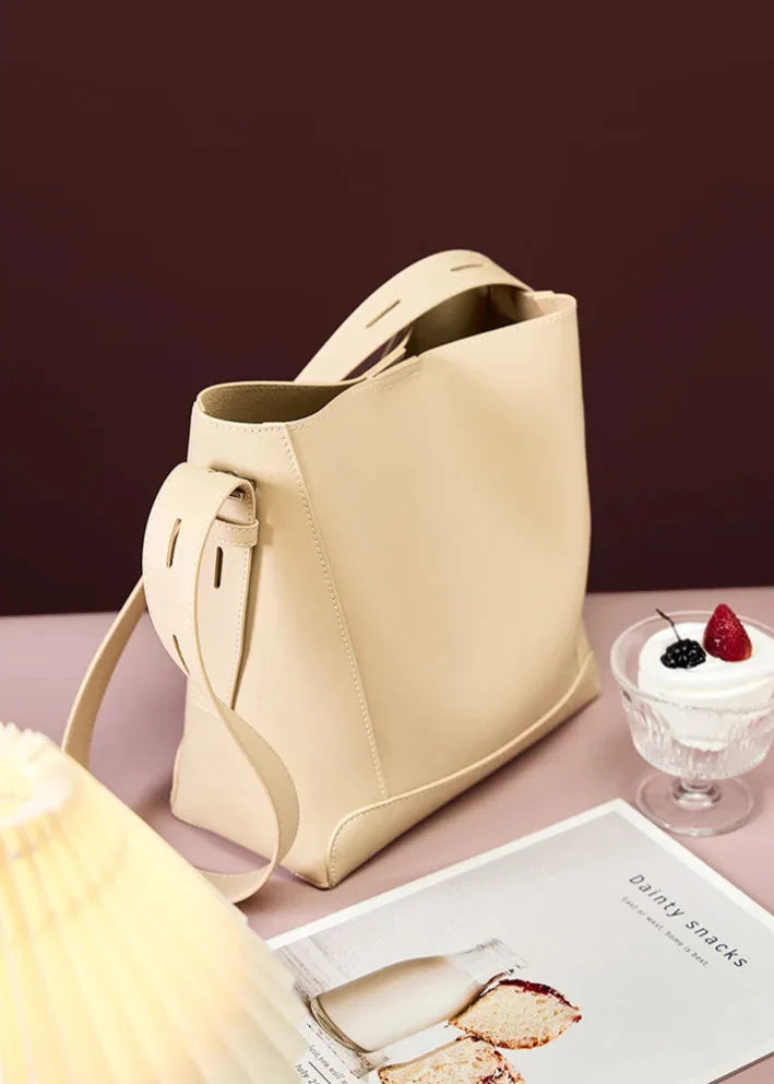 Bolsa Feminina em Couro Legitimo - Penélope