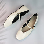 Sapatilha com Fivela Naia