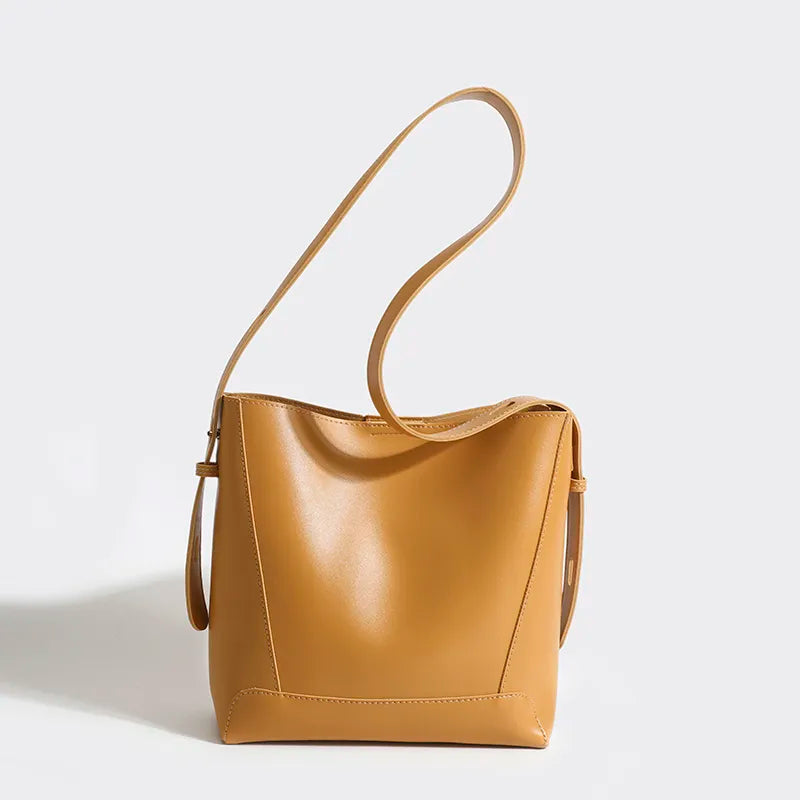Bolsa Tiracolo em Couro Legítimo - Avery