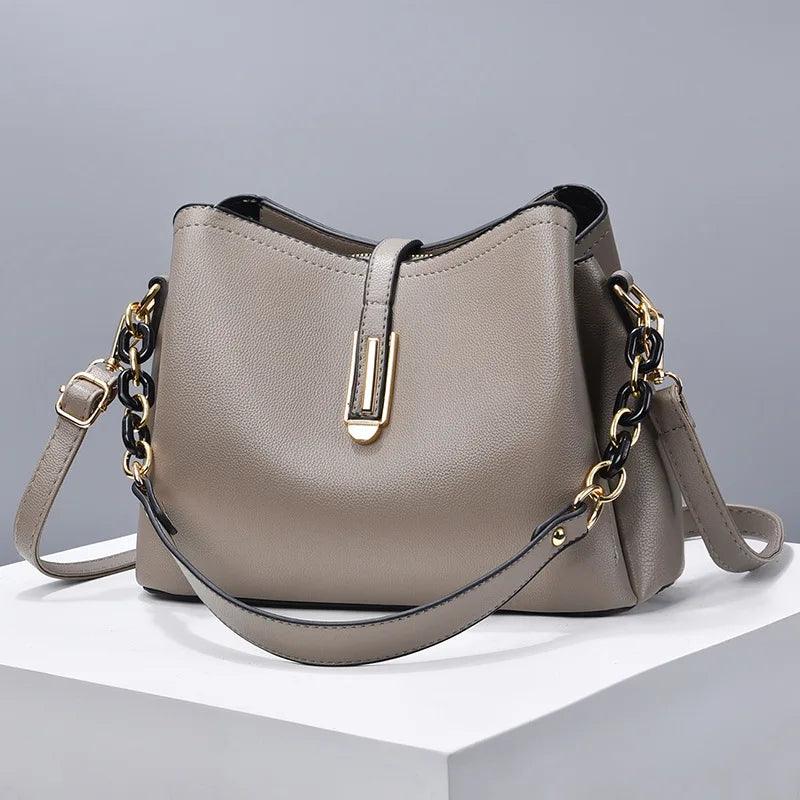Bolsa em Couro Legítimo - Brail
