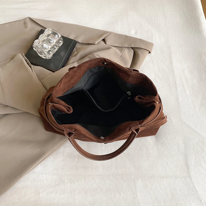 Bolsa Feminina Tote em Camurça - Esmé
