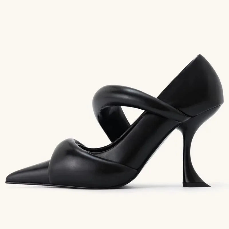 Scarpin Irina