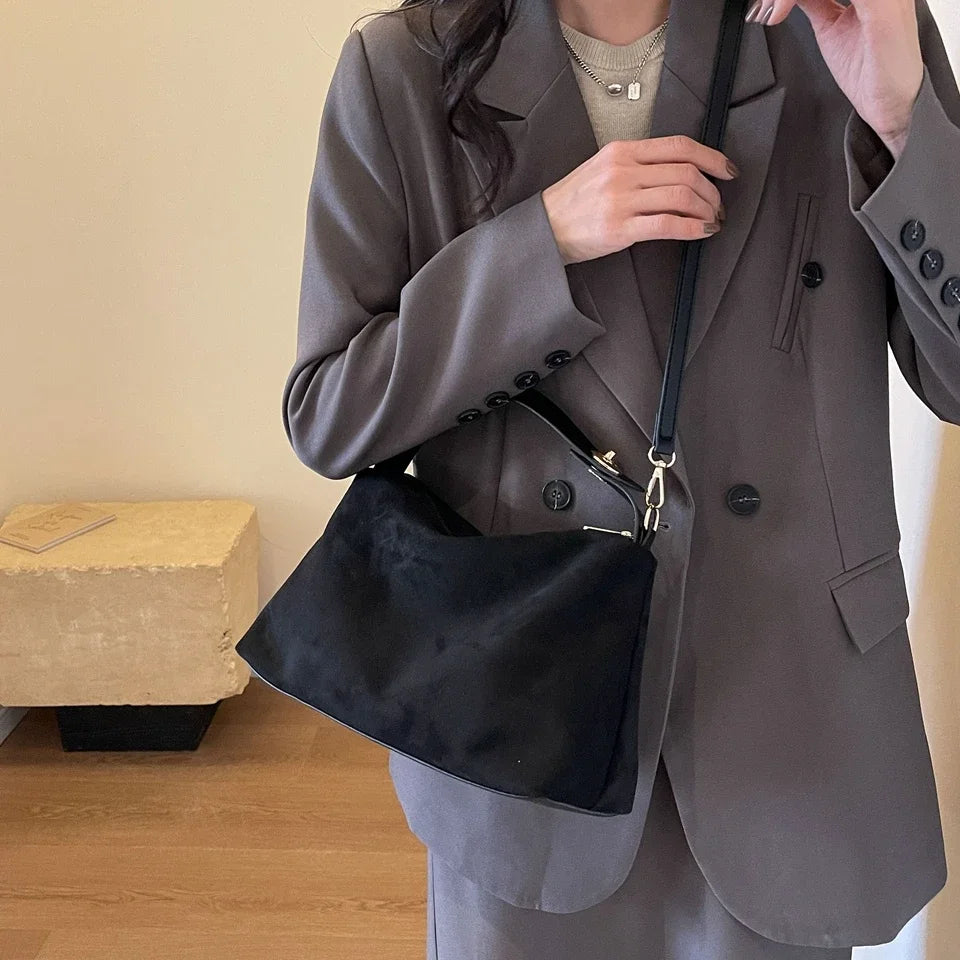 Bolsa em Camurça - Yara