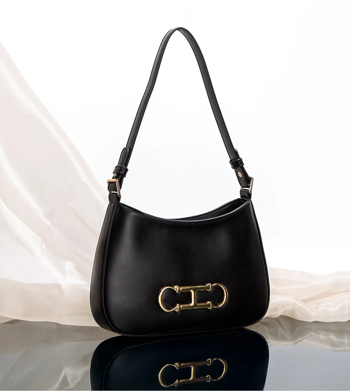 Bolsa em Couro Genuino - Chevalier