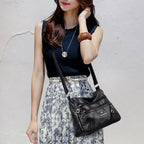 Bolsa Feminina em Couro Legítimo - Maria - LuxoCouer