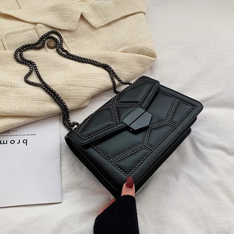 Bolsa Pequena em Couro Legítimo - Eyla