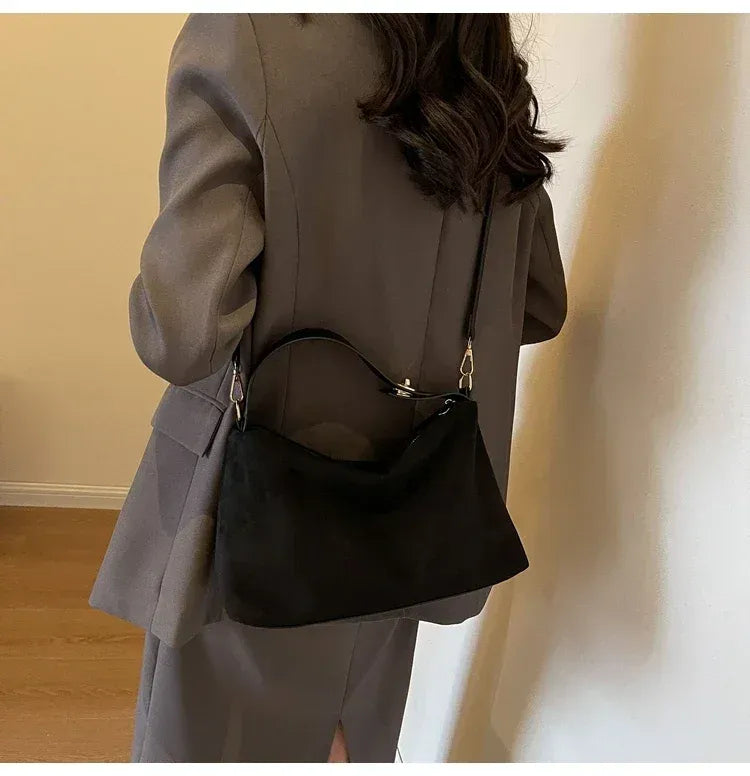 Bolsa em Camurça - Yara