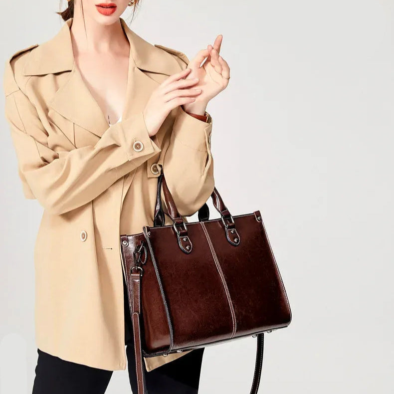 Bolsa em Couro Legítimo - Louv