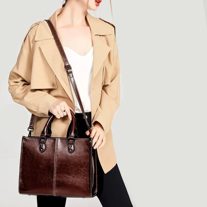 Bolsa em Couro Legítimo - Louv