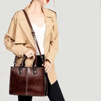 Bolsa em Couro Legítimo - Louv