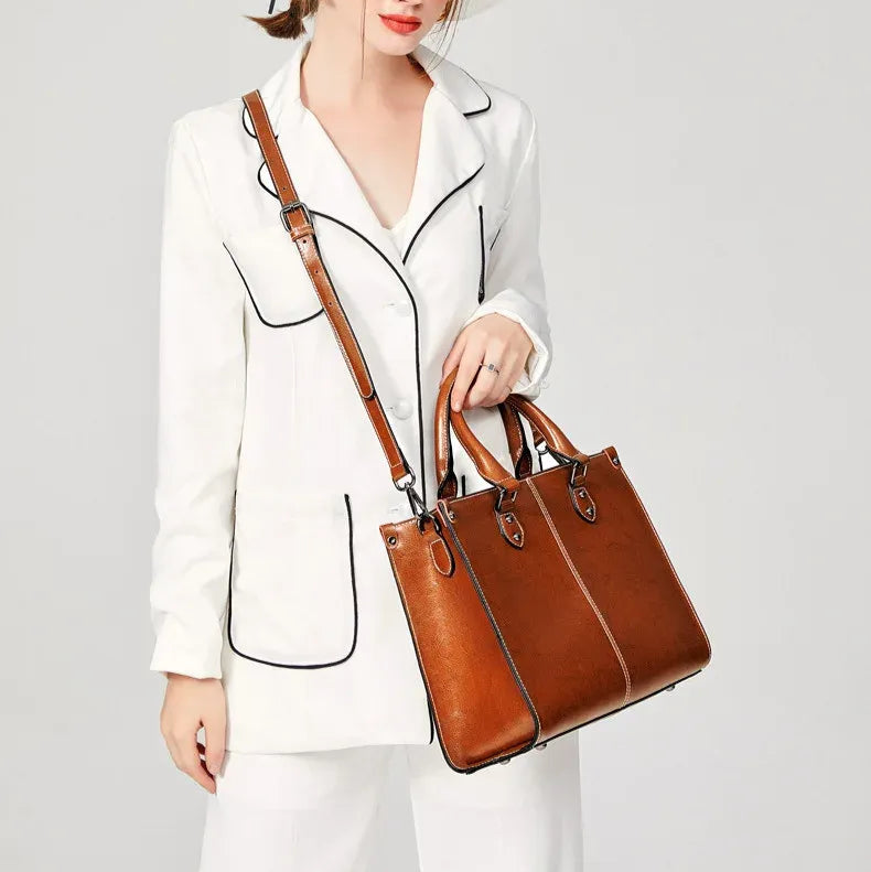 Bolsa em Couro Legítimo - Louv