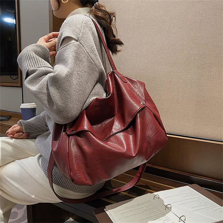 Bolsa em Couro Legítimo - Lua