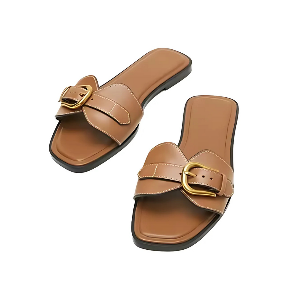 Sandália Rasteira Fivela Dourada Isleen
