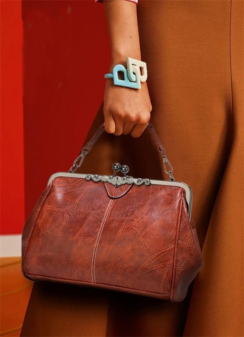 Bolsa em Couro Legítimo - Bella